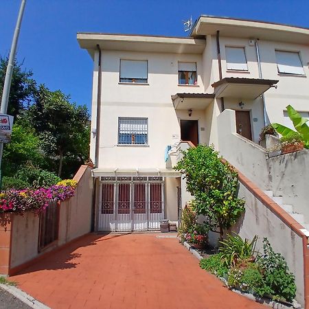 Il Melograno B&B With Private Bathrooms Aulla Exterior foto