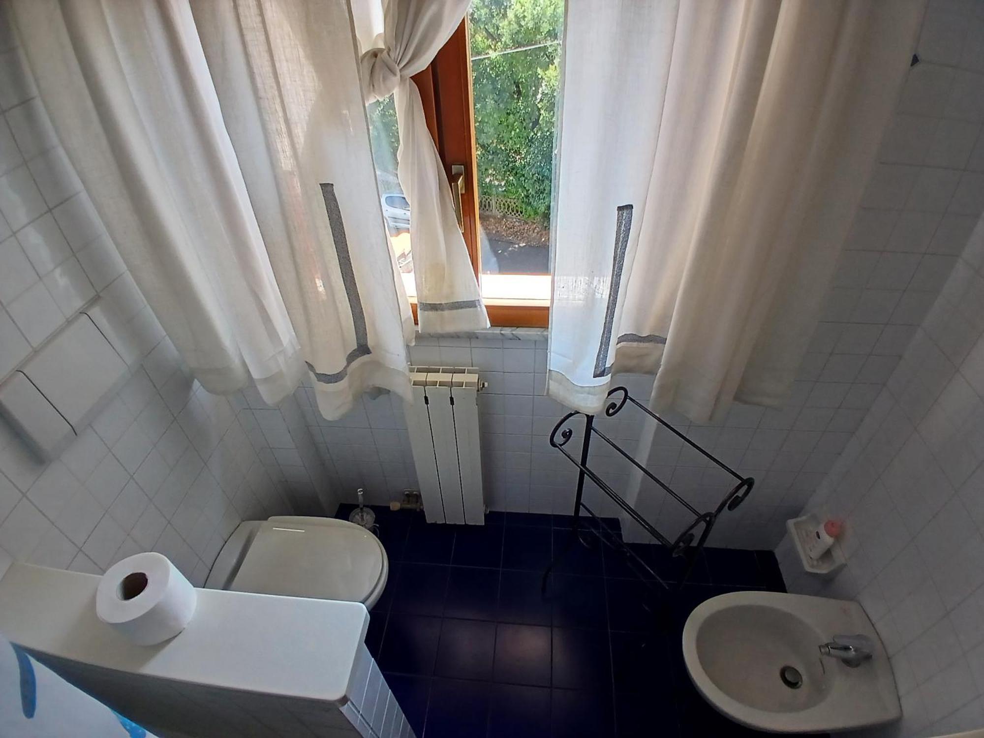Il Melograno B&B With Private Bathrooms Aulla Exterior foto